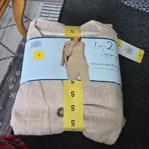 Live 2 Lounge Other - Live 2 Lounge Women's 3-Piece Textured Lounge Set - Beige